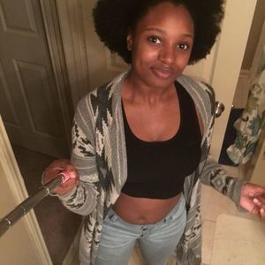 Meet your Posher, Tikoya